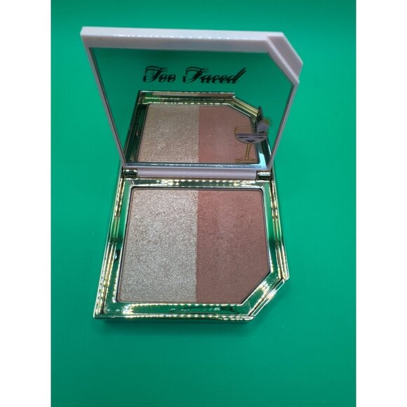 Too Faced Fruit Cocktail Blush Duo Berries & Bubbly 6.3G Compact Makeup Mirror - Picture 3 of 3